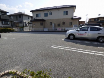 【駐車場】