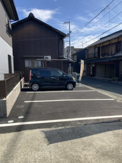 【駐車場】