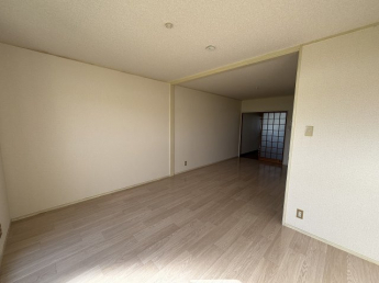 洋室12帖