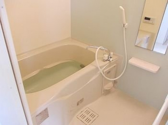 ゆったり過ごせるお風呂です