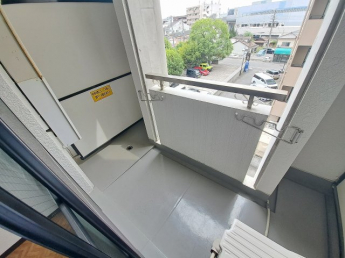 【バルコニー】
