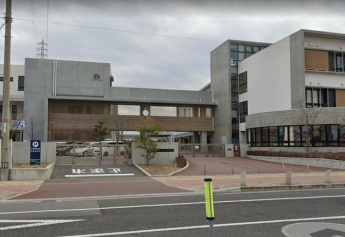 松山市立余土中学校まで1282m