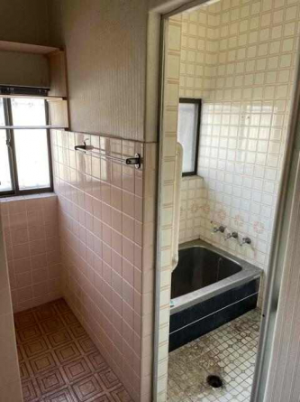 東田　２階建て　賃貸の画像