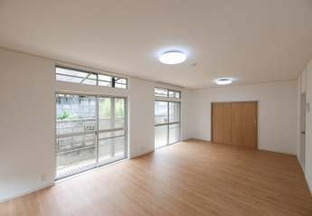 ２０帖の広々としたリビング・ダイニング・キッチン