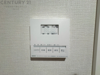 暖房機能があるため、冬場でも温かい浴室で入浴でき、乾燥機能があるため、水気を素早く取り除けます。また、換気機能があるため、湿気を素早く排出してカビや雑菌の発生を防ぐことができます。