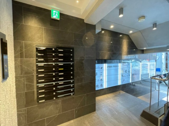 【エントランス】