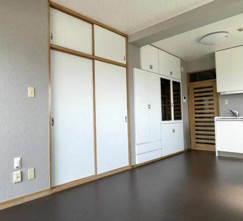 食器棚　押入れ　クローゼット