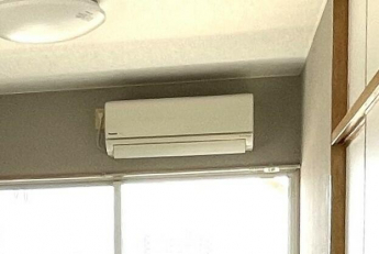 冷暖房エアコンです。