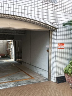 車をお持ちの方に嬉しい駐車場完備の物件です。