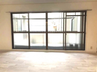 南側開口です。お隣さんの視線は、ほぼ気になりません。