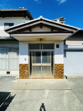 明るい玄関です