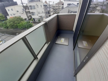 【バルコニー】