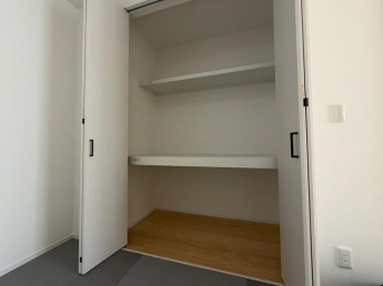 窓、浴室乾燥付き