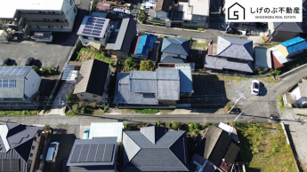 建築条件なし
解体更地渡し
約92坪の広々とした土地