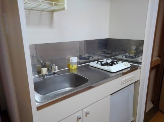 コンパクトなキッチンで掃除もラクラク