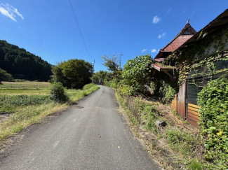 【前面道路含む現地写真】