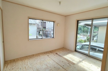 和室ならではの温かな和の空間で寛ぎの時間を過ごせます