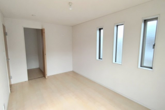 ゆったりした洋室です