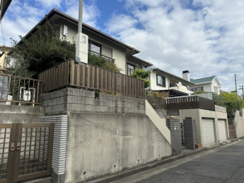 【前面道路含む現地写真】