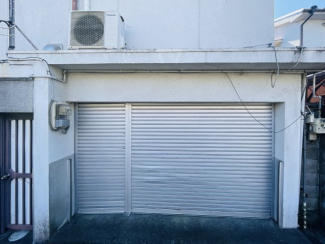 駐車場に車を止められます