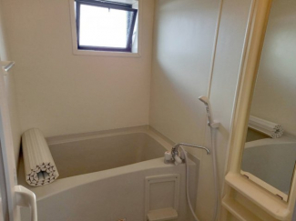 日々の疲れを癒すお風呂付です