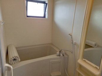 日々の疲れを癒すお風呂付です