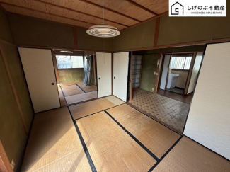 お子様の遊び室から客間としてまで、多様なシーンにも対応できますね♪