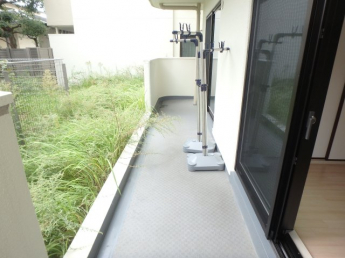 陽当たり良好なバルコニーです