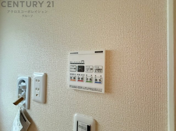 暖房機能があるため、冬場でも温かい浴室で入浴でき、乾燥機能があるため、水気を素早く取り除けます。また、換気機能があるため、湿気を素早く排出してカビや雑菌の発生を防ぐことができます。