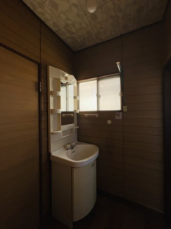 使いやすい独立洗面台です