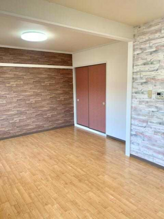 落ち着いた雰囲気のダイニングの中でお食事を