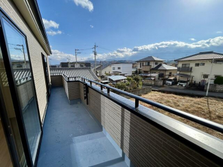 物干しの高さ調節ができるのでズボンが下についたり…そんなプチ