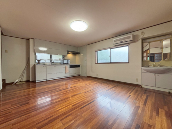 【居間・リビング】