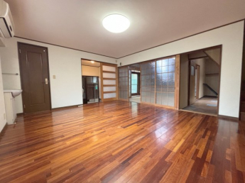 【居間・リビング】