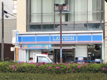 ローソン中山手通二丁目店まで56m