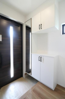 【施工例】大容量のシューズボックス。カウンターがついているの