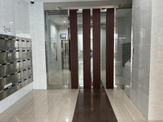 ヴァレーレ県庁前の画像