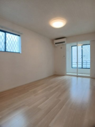 内装は落ち着いています