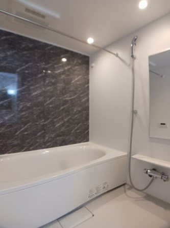 落ち着いた空間のお風呂です