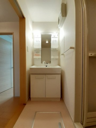 コンパクトで使いやすい洗面所