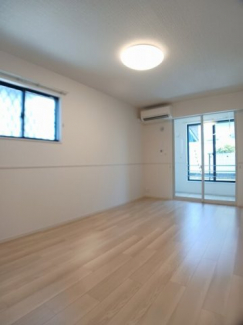 明るい室内です