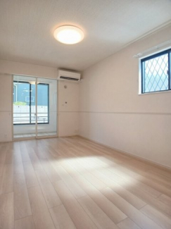 明るい室内です