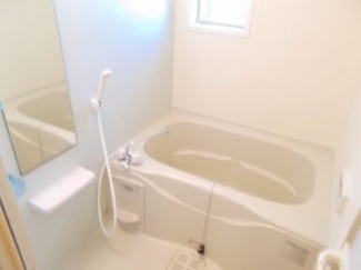 日々の疲れを癒すお風呂付です