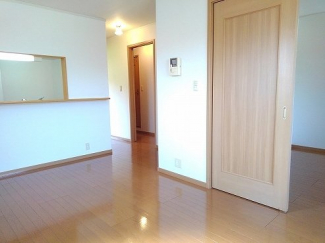 こちらのリビングで趣味の時間をお楽しみください