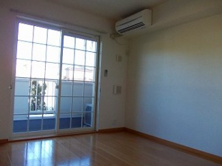 落ち着いた時間を過ごせるバルコニーです