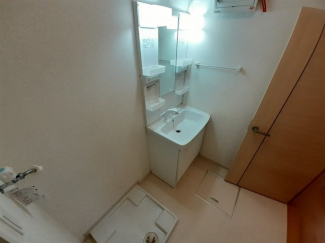 忙しい朝には欠かせない洗面所です