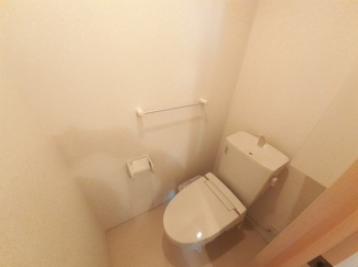 コンパクトで使いやすいトイレです