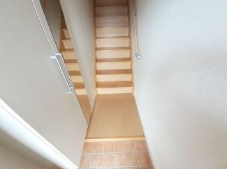 明るい玄関です