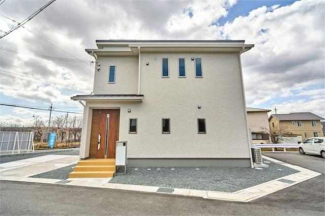 明るく爽やかな外観に、使いやすさを考え抜いた１階の動線が心地