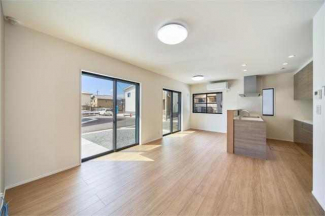 ナチュラルな雰囲気が魅力のＬＤＫ１６帖。やわらかな光と温もり